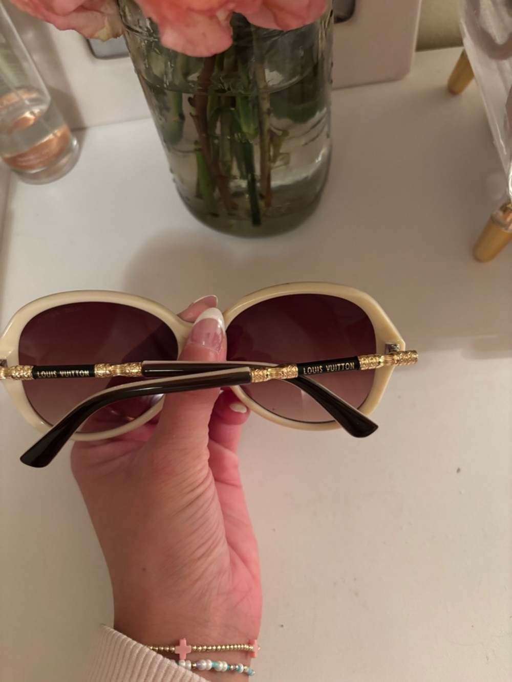 Louis Vuitton Brown Gradient Oversized Sunglasses - Picture 3 of 3